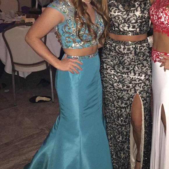 Sherri Hill dress size 4 - Picture 7 of 8